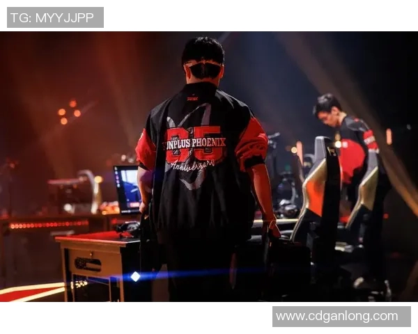 CSGO巨献揭秘FPX团队协作背后的默契与策略分析